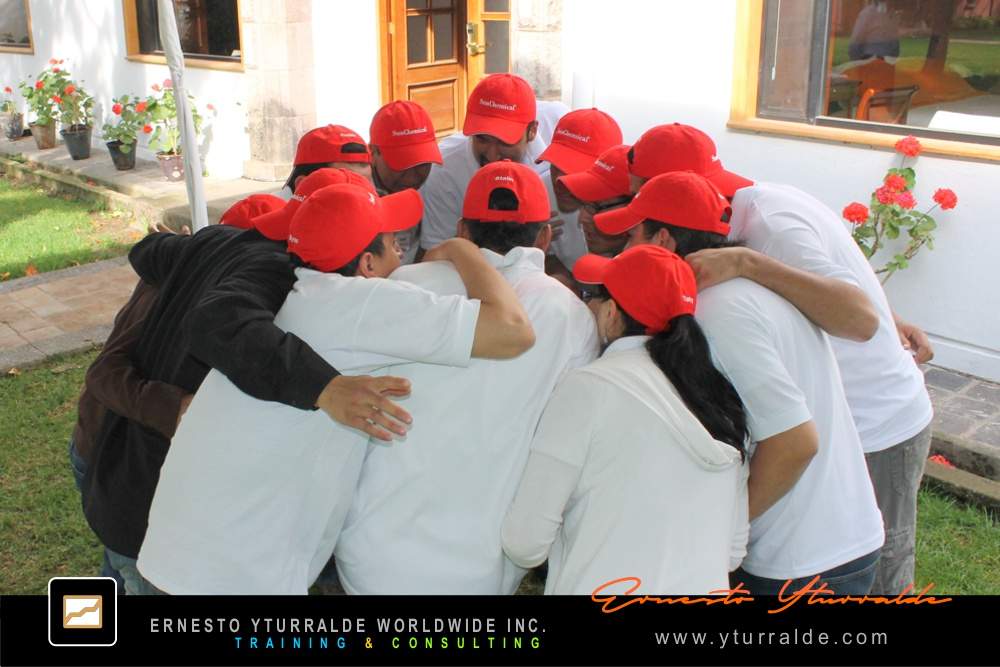Bogotá - Colombia Talleres de Cuerdas | Team Building Empresarial