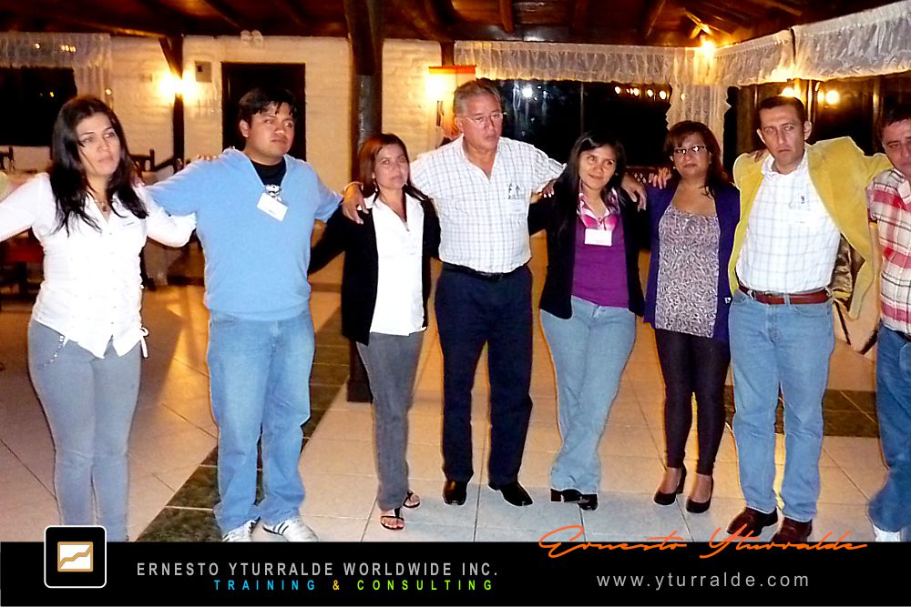 Bogotá - Colombia Talleres de Cuerdas | Team Building Empresarial